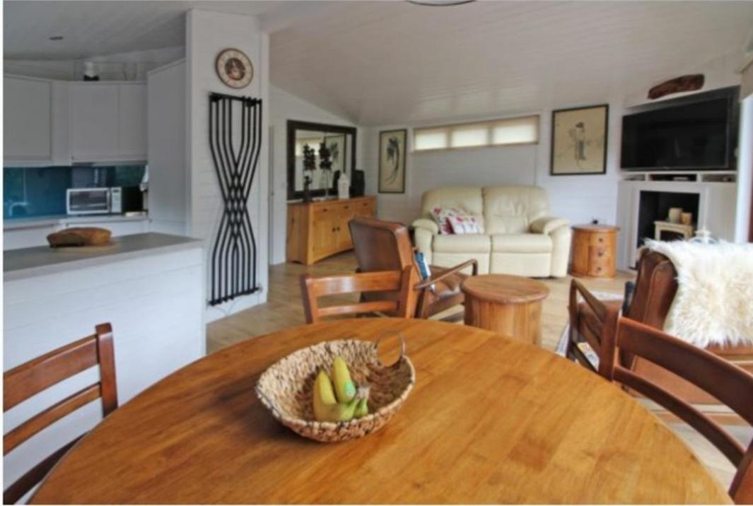 Astbury Falls Luxury Retreats Apartamento Eardington
